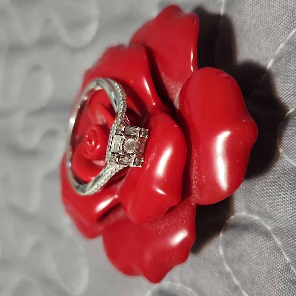 Diamond ring